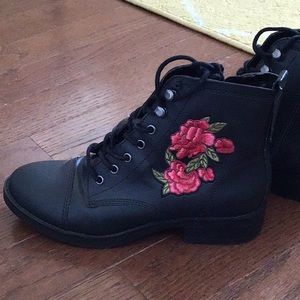 Madden Girl | Black Combat Boots Rose Embroidered